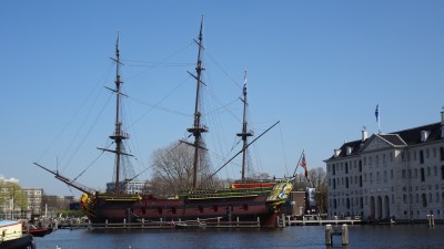 Superbe navire-musée de la marine - Amsterdam Superbe navire-musée de la marine - Amsterdam